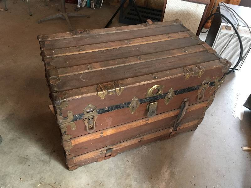 Vintage Flat Top Trunk