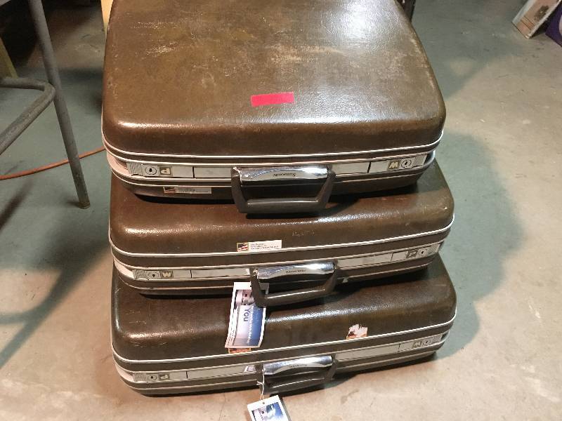 Set of Samsonite Hard Side Suite Cases