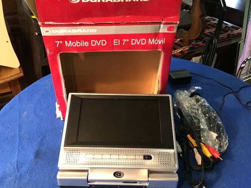 7 Mobile DVD Player