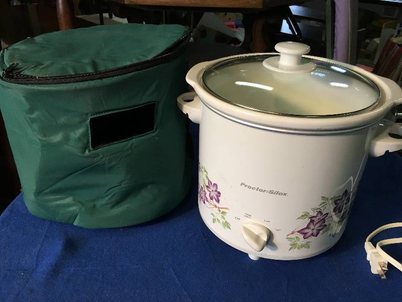 Crock Pot With Carrying Case