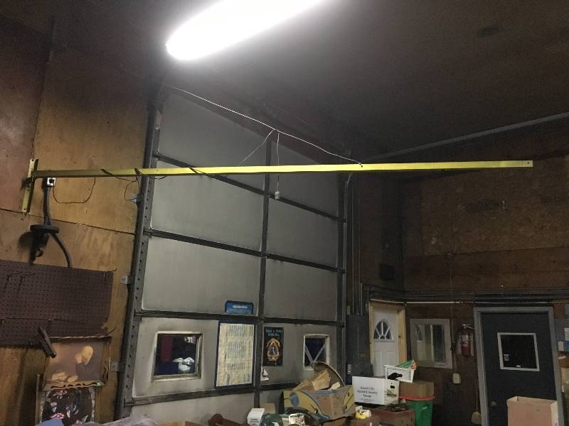 Swinging Wall Arm
