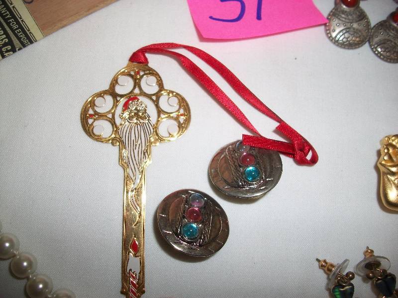 Vintage Costume Jewelry & Watches