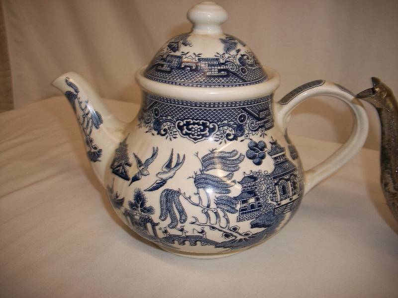 Tea Pots & Pitcher