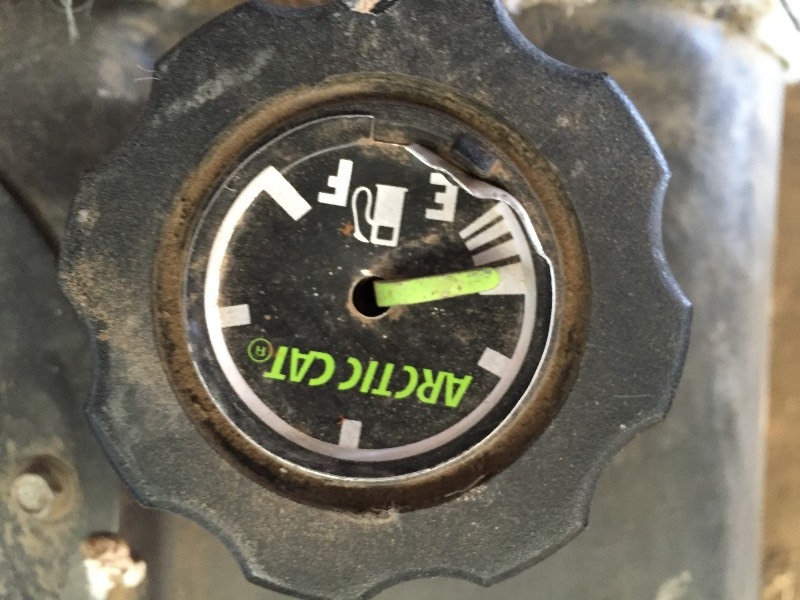 lot 21 image: Fuel tankseat for 1993 Arctic cat wild cat EFI