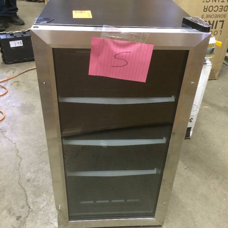 Vissani 17 in. Wide 90 cans Beverage Cooler in Stainless Steel Dent on Bottom  New