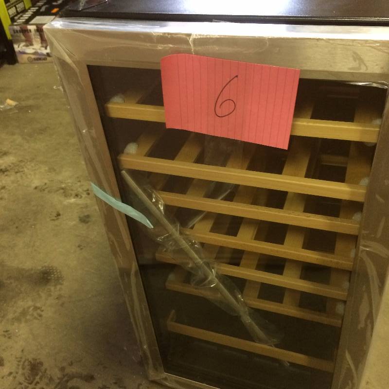 Vissani 17 in. 28-Bottle Wine Cooler in Stainless Steel Dented New