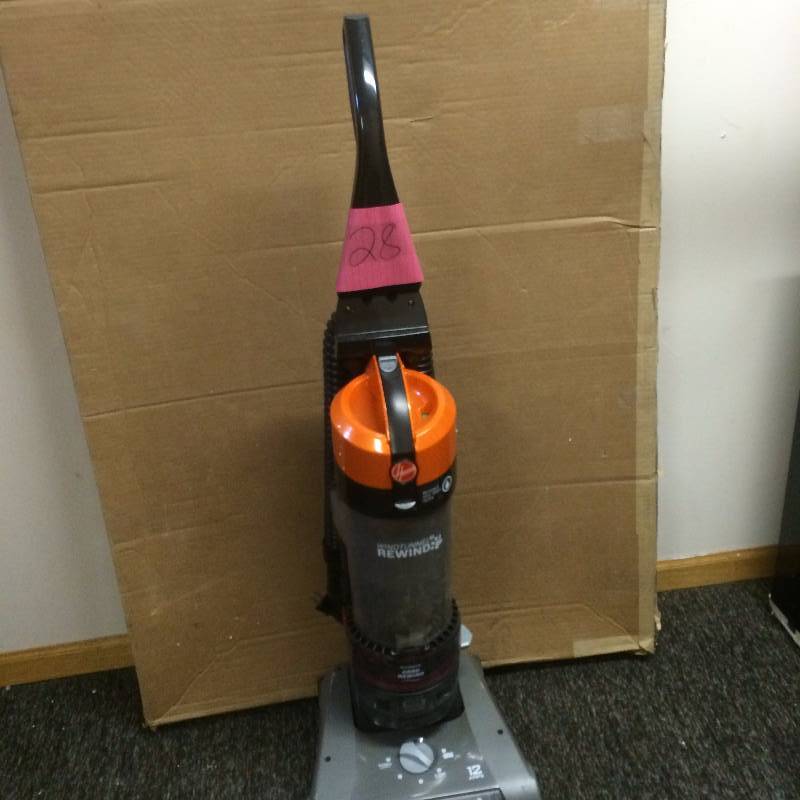Hoover WindTunnel 2 Rewind Pet Bagless Upright Vacuum Cleaner used tested works