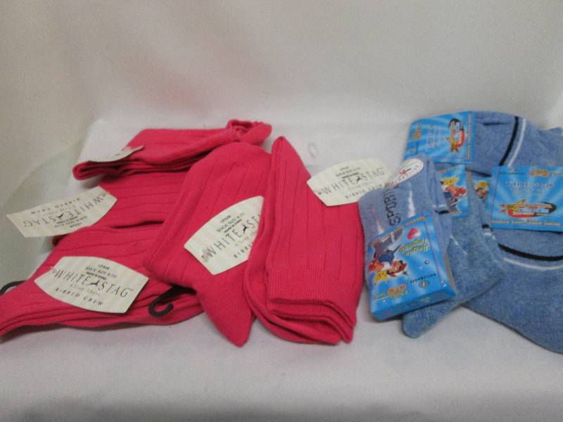 5 pair Size 4-10 pink crew socks, 5...