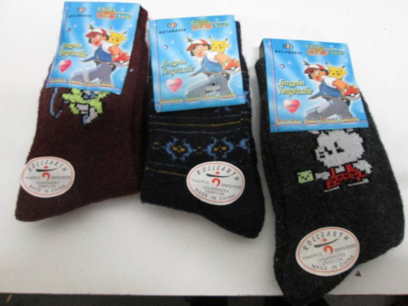 Lot of 11 pairs childrens socks, 3...