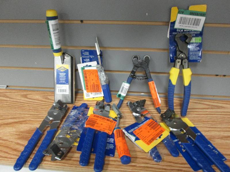 Assorted tiling tools see images...