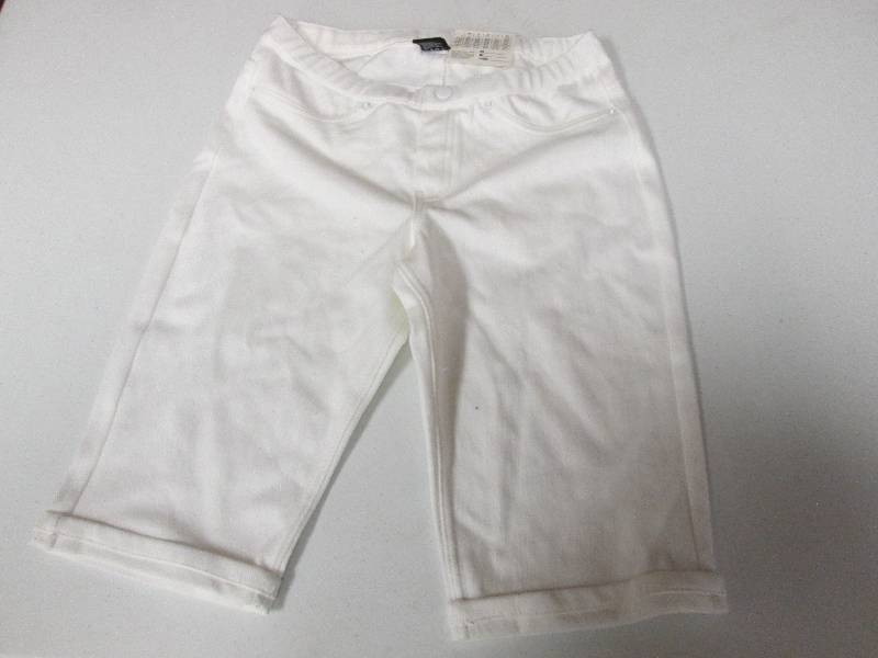 Ladies XS white bermuda shorts, sof...