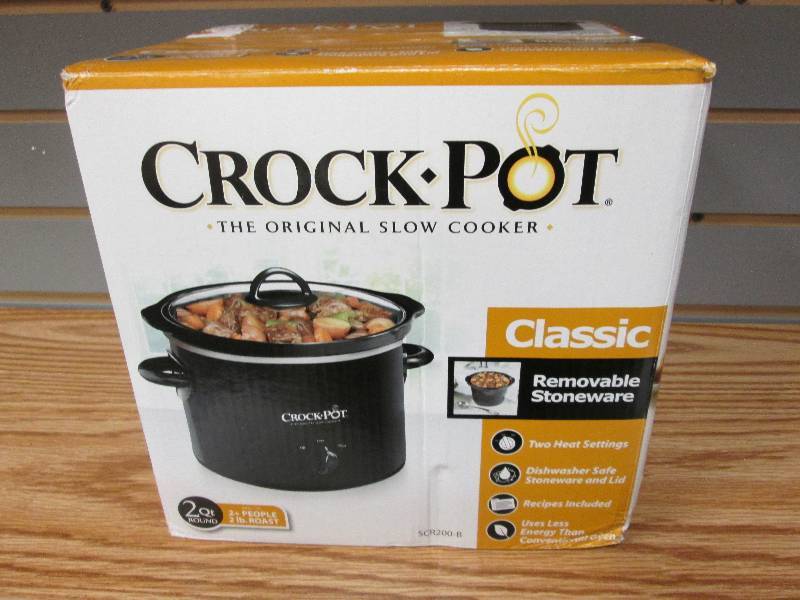 lot 33 image: Crock-Pot SCR200B Manual Slow Cooke...