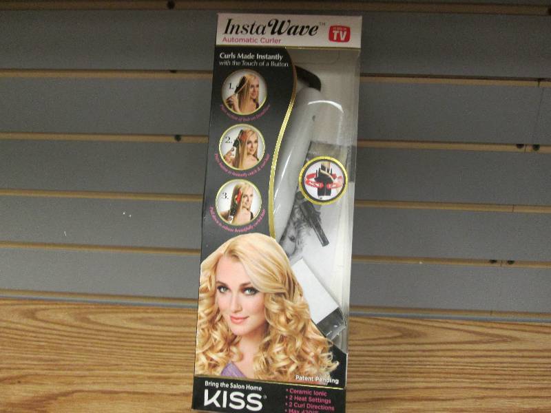 lot 34 image: InstaWave Automatic Curler As Seen...
