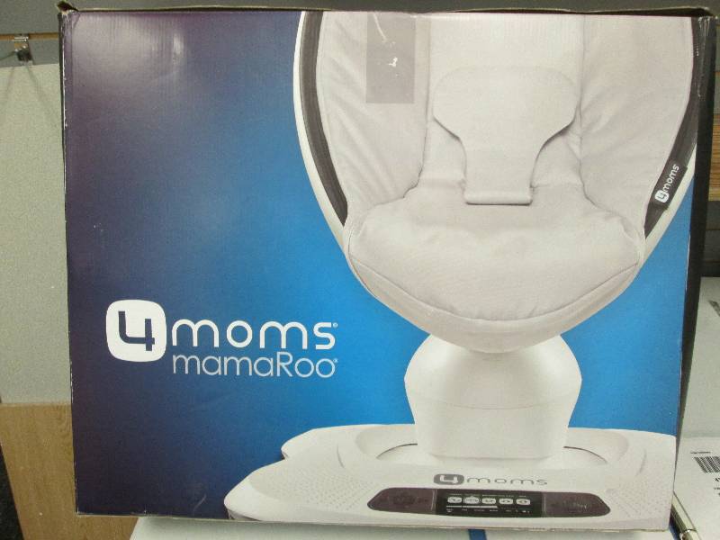 lot 44 image: 4Moms Mamaroo Plush Bouncer Multcol...