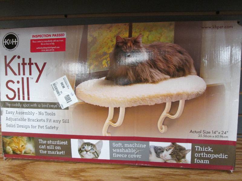 lot 58 image: K&H Kitty Sill 14x24 inches Retail ...