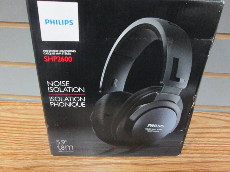 lot 88 image: Philips SHP2600 Noise Isolation Hea...