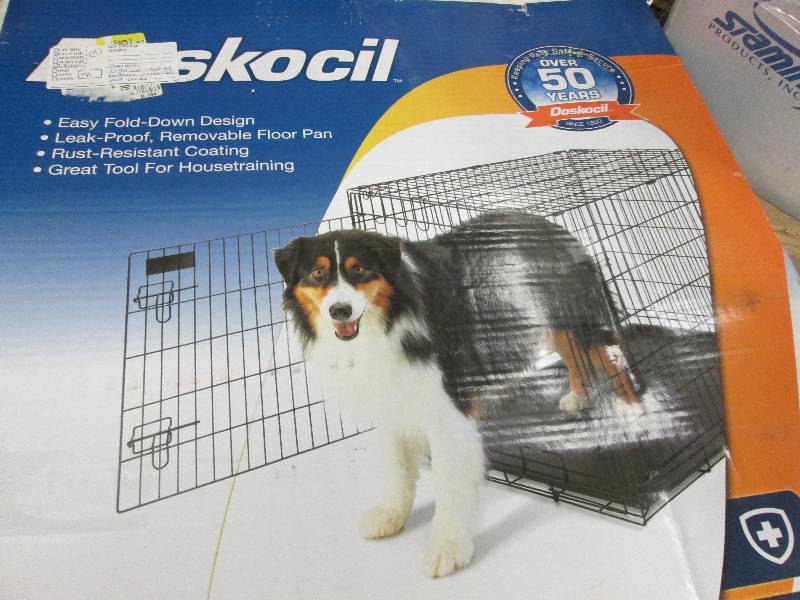 lot 122 image: Doskocil Wire Pet Kennel for 30-70 ...