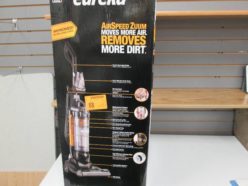 lot 124 image: Eureka Air Speed Zuum Vaccumm - Mod...