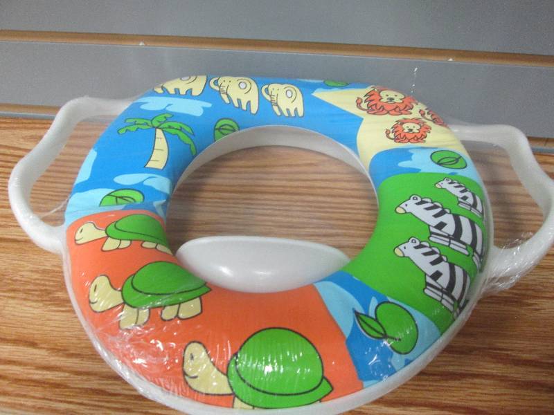 lot 190 image: Potty Training Seat - white Retail ...