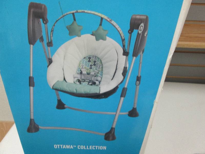 lot 207 image: Graco Swing By Me 2n1 Portable Swin...