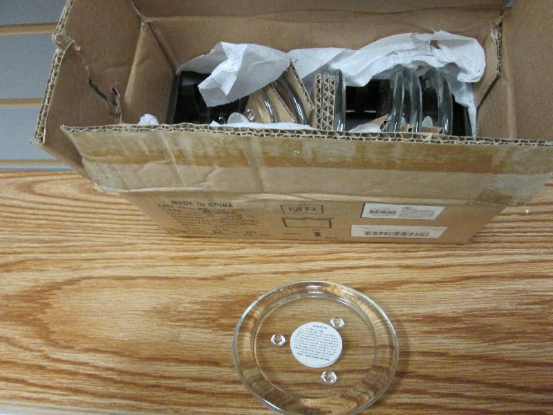 lot 298 image: Lot of 7 BCH Clear Glass Pillar Can...