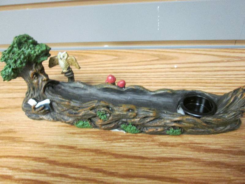 lot 300 image: Elegant Expressions Elder Tree Man ...