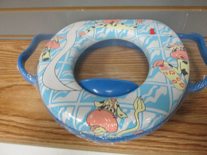 lot 324 image: TC Kiddie Potty Seat - Moo Cow - Bl...