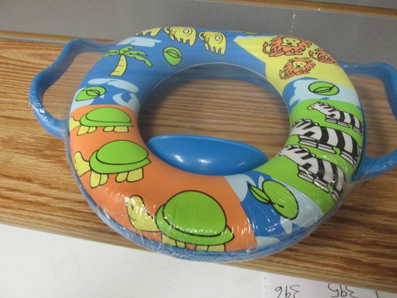 lot 325 image: TC Kiddie Potty Seat - Zoo Animals ...