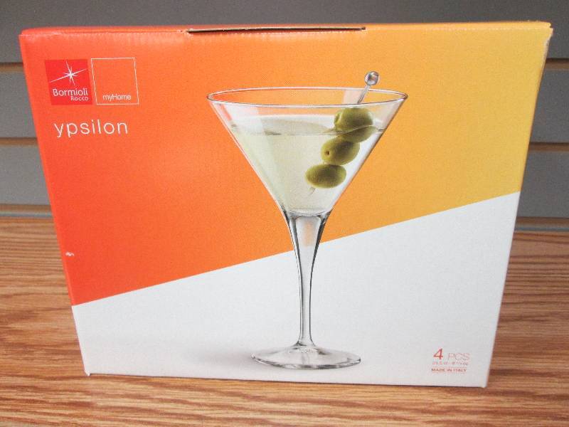 lot 337 image: Ypsilon Bormioli Rocco Martini glas...