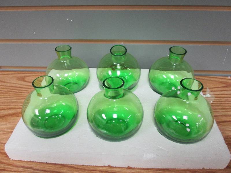 lot 376 image: Hosley 3.74 inch Green Glass Round ...