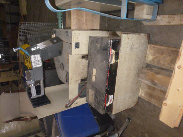 lot 8 image: Crown Electric Fork Truck
