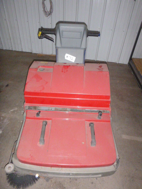 lot 32 image: Eagle Sweeper