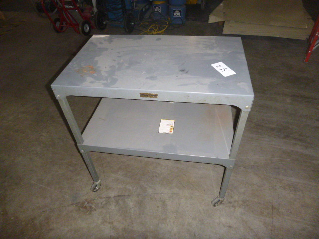 lot 43 image: Metal Rolling Cart
