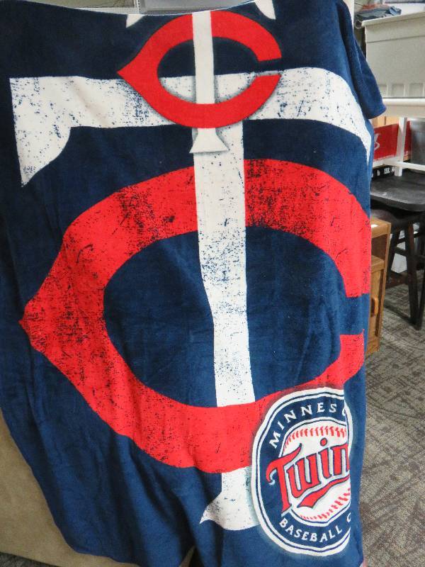 Twins Throw