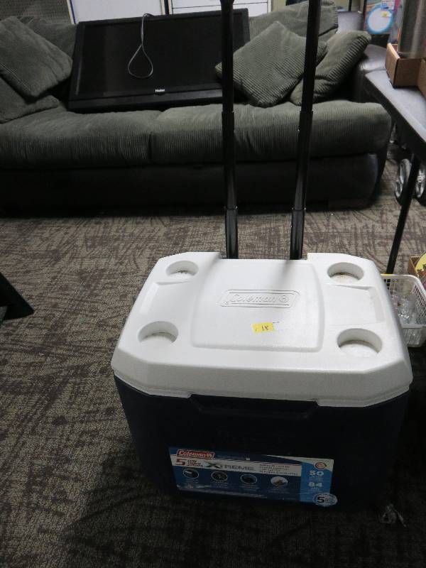 Coleman Rolling Cooler