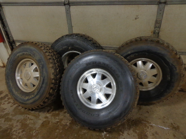 Military OZ Hummer Tires