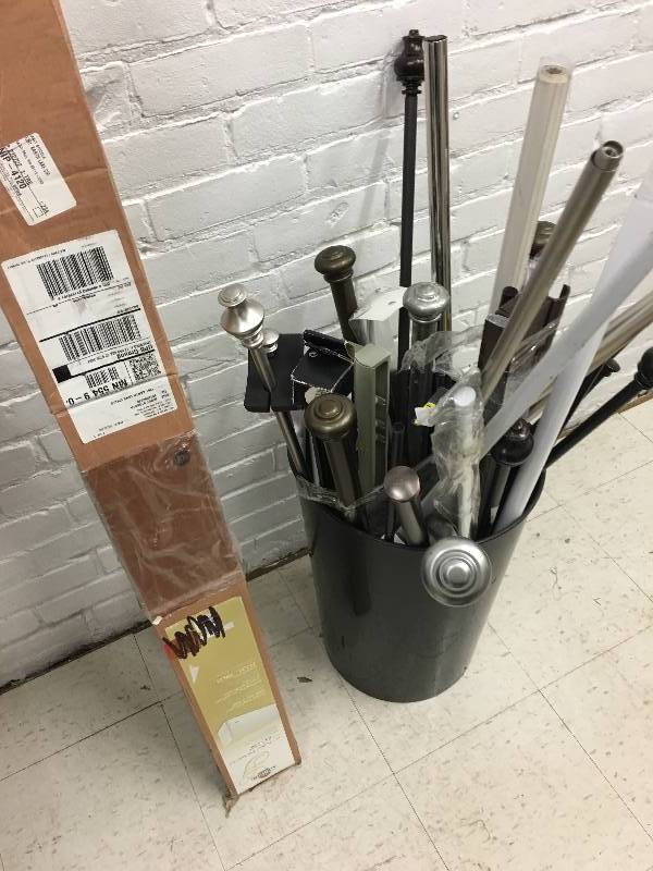 lot 71 image: All items shown in picture