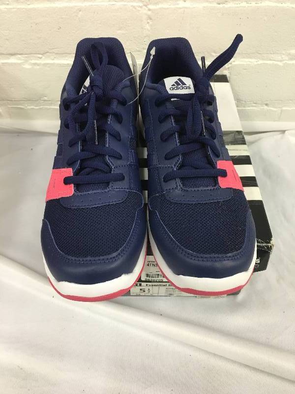 lot 80 image: adidas kids Essential Star Running Shoe size 5.5
