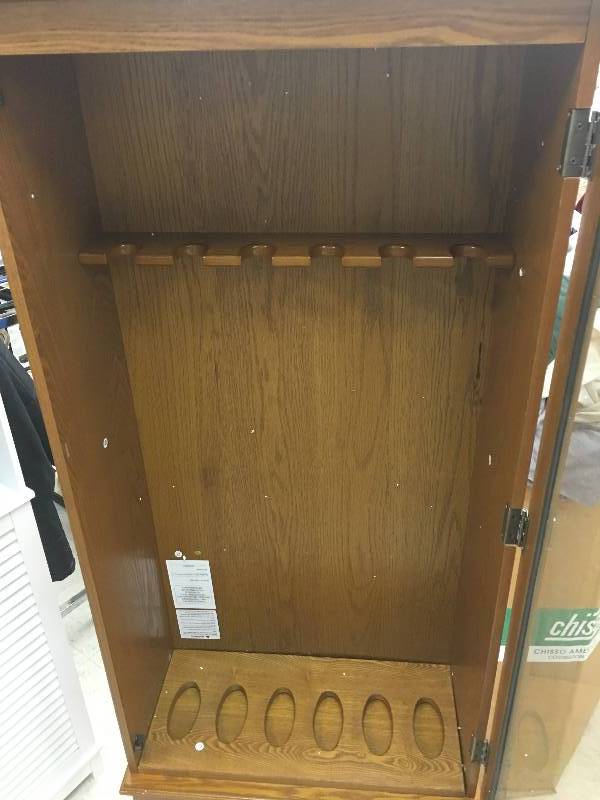 lot 154 image: Oak-Finished Gun Cabinet