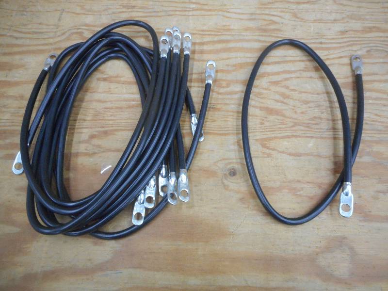 (8) Unused 36 4-Gauge Battery Cabl...