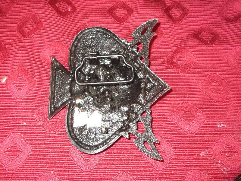 lot 29 image: SKULL BELT BUCKLE