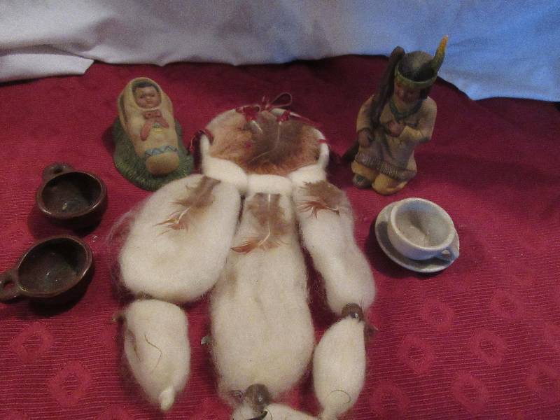 lot 58 image: INDIAN FIGURENES AND DREAM CATCHER