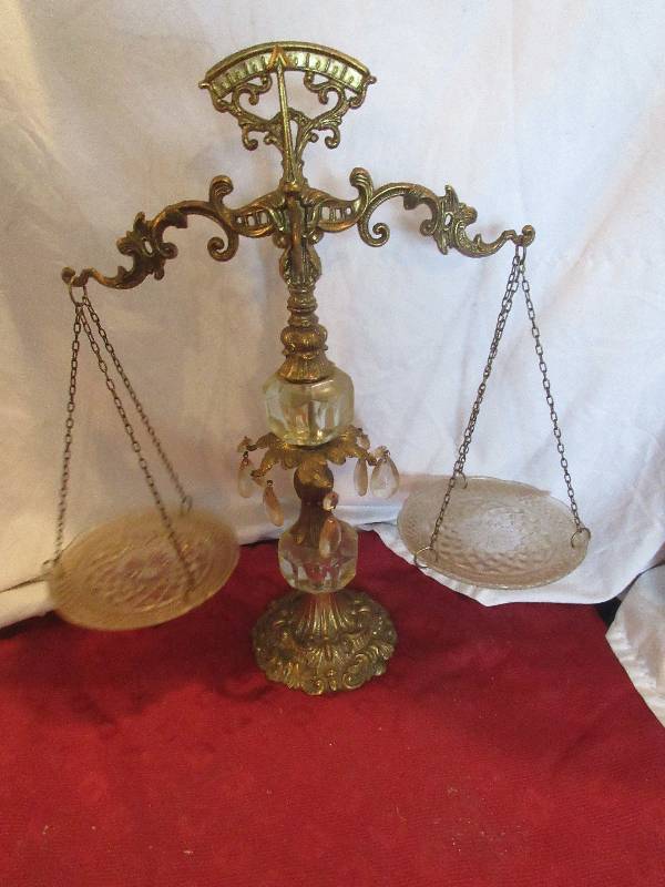 lot 77 image: ANTIQUE BRASS SCALE
