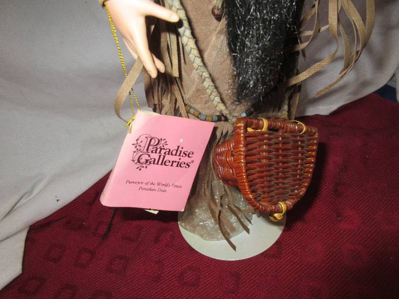 lot 83 image: COLLECTIBLE INDIAN DOLL