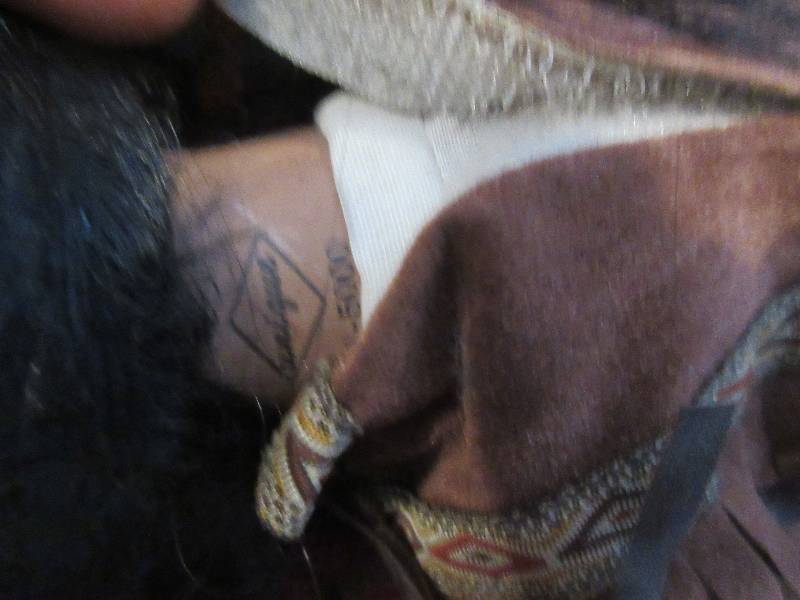 lot 88 image: PORCILIAN INDIAN DOLL