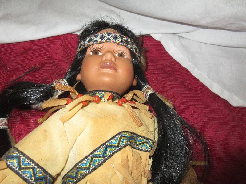 lot 89 image: PORCILIAN INDIAN DOLL