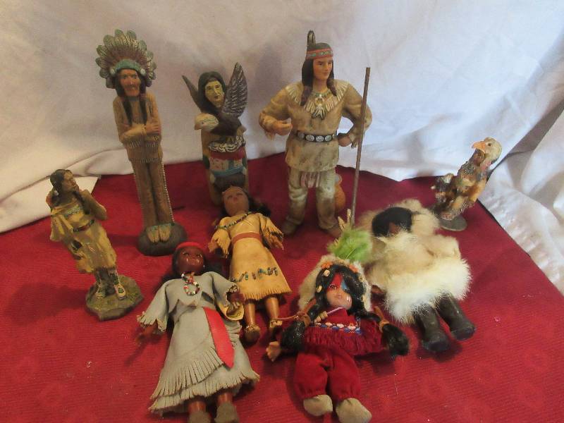 lot 98 image: INDIAN FIGURENES