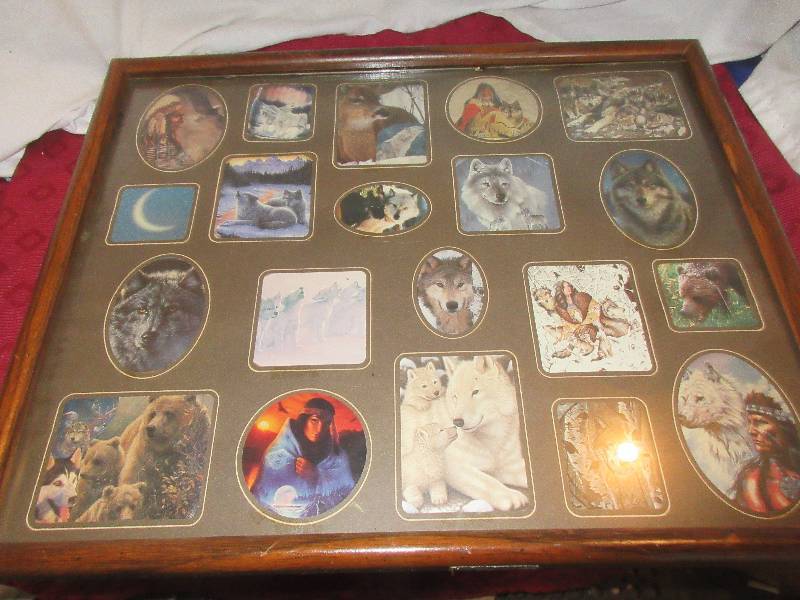 lot 101 image: WOLF PICTURE