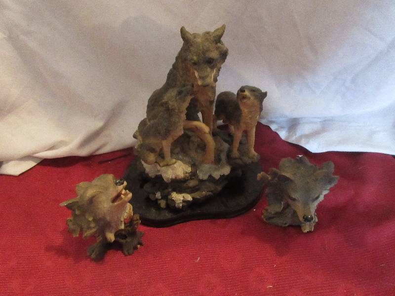 lot 116 image: WOLF FIGURENES