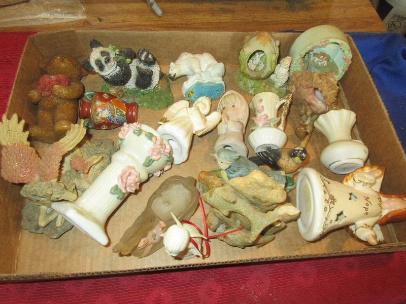 lot 141 image: COLLECTIBLE FIGURENES